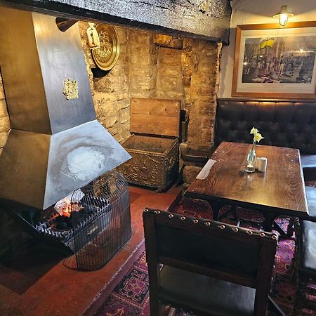 The Ship Inn Oundle Exterior foto